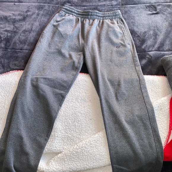 Sweatpants - Picture 2 of 3